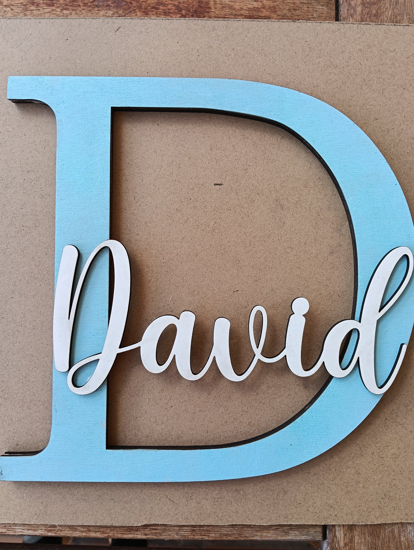 Letra de madera personalizada con nombre