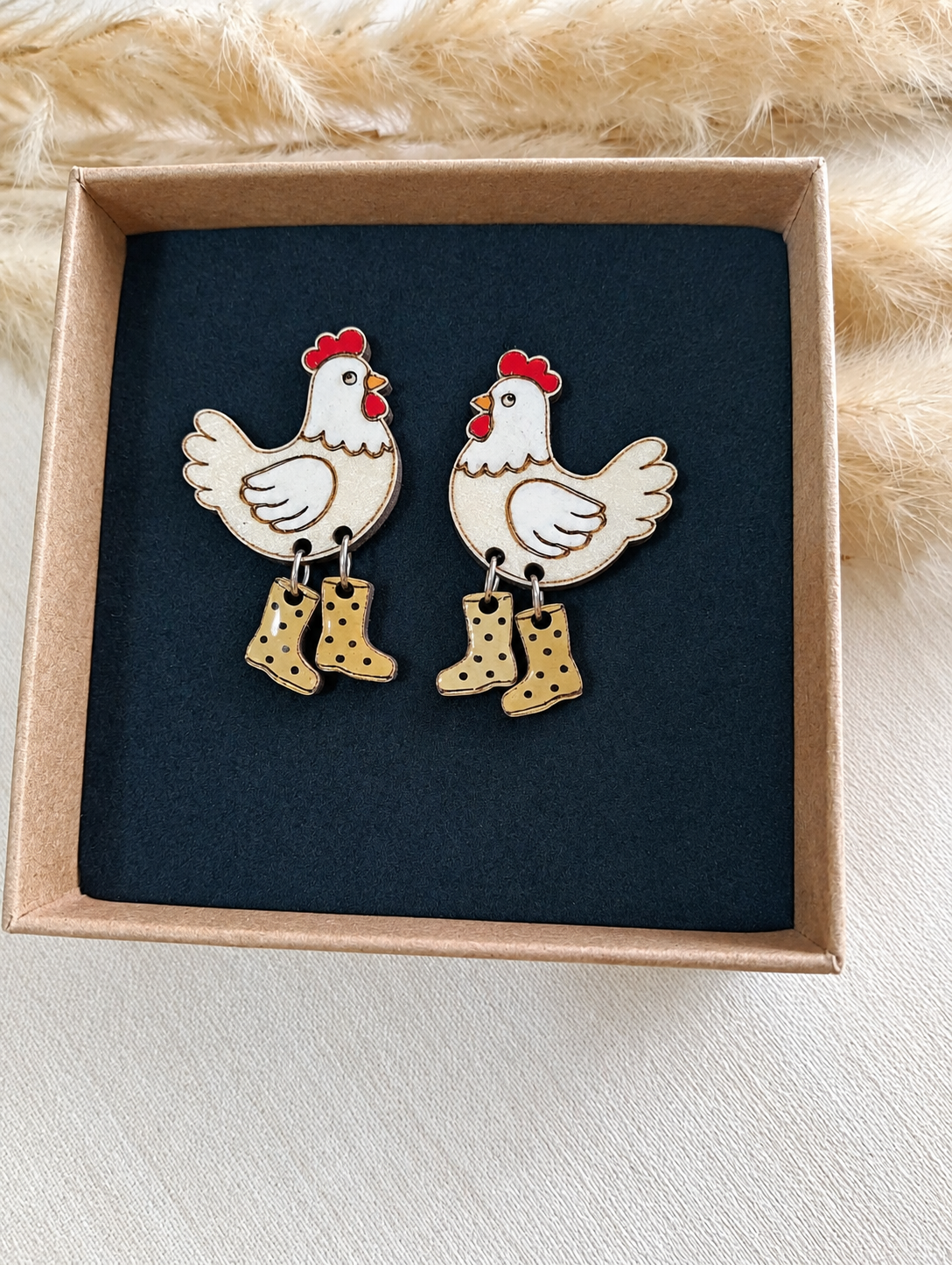 Pendientes de gallina con botas