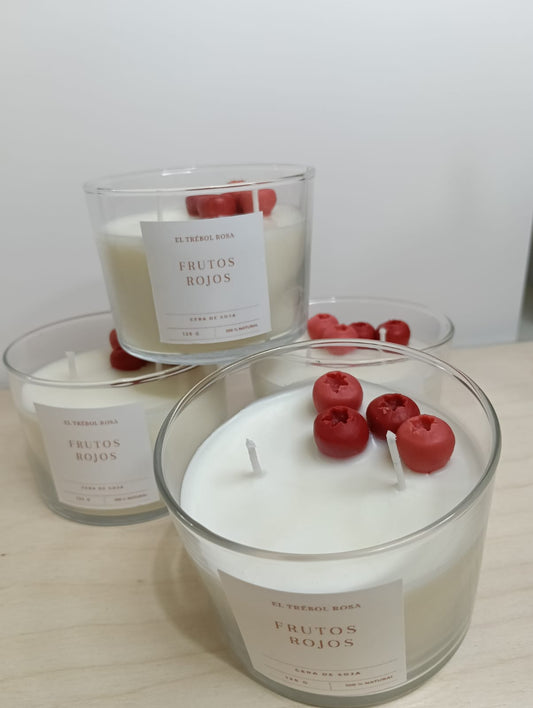 Vela Aromática de Frutos Rojos – Dulzura que envuelve