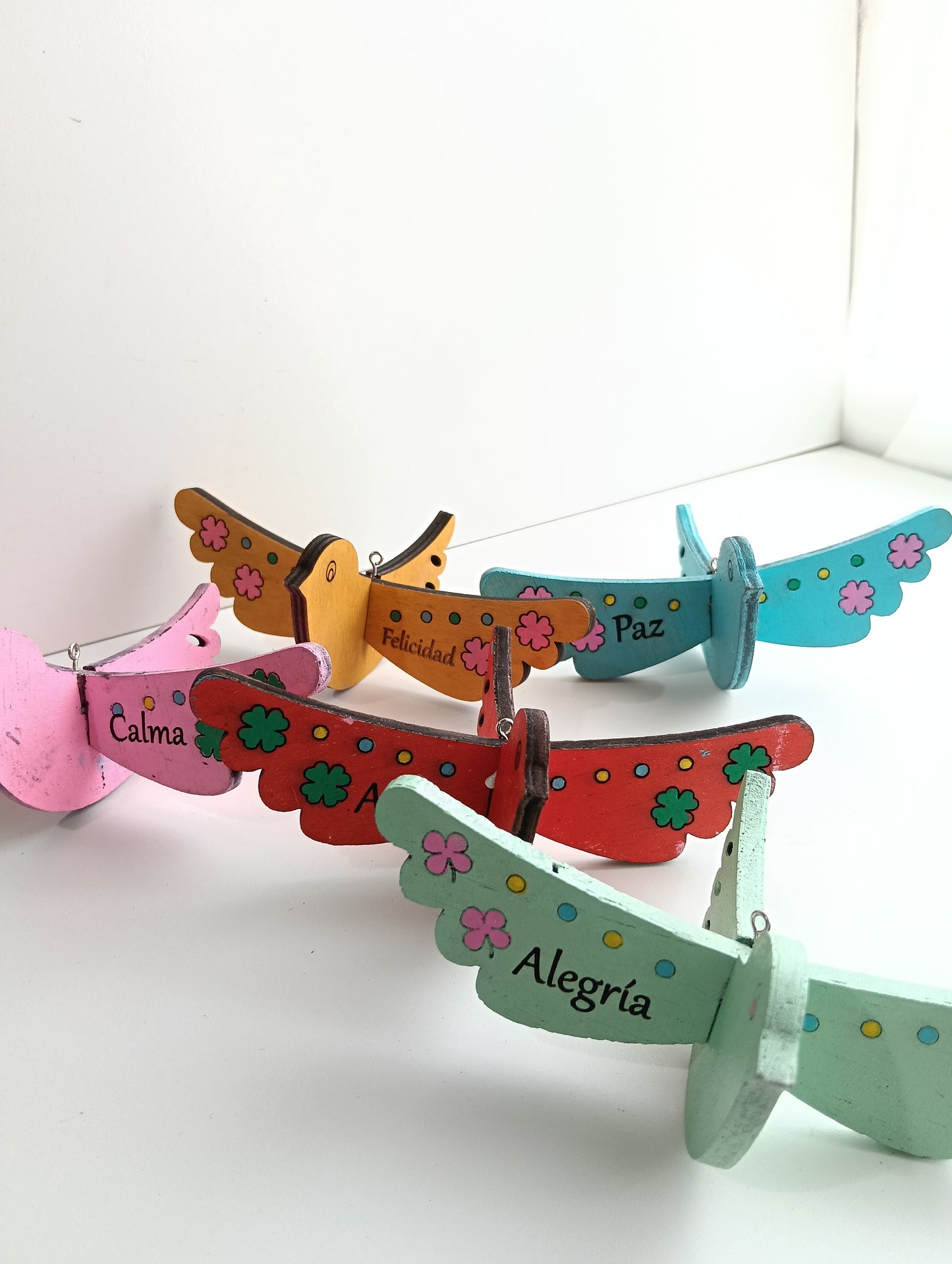 Pájaros de madera con mensaje positivo – decoración artesanal personalizada