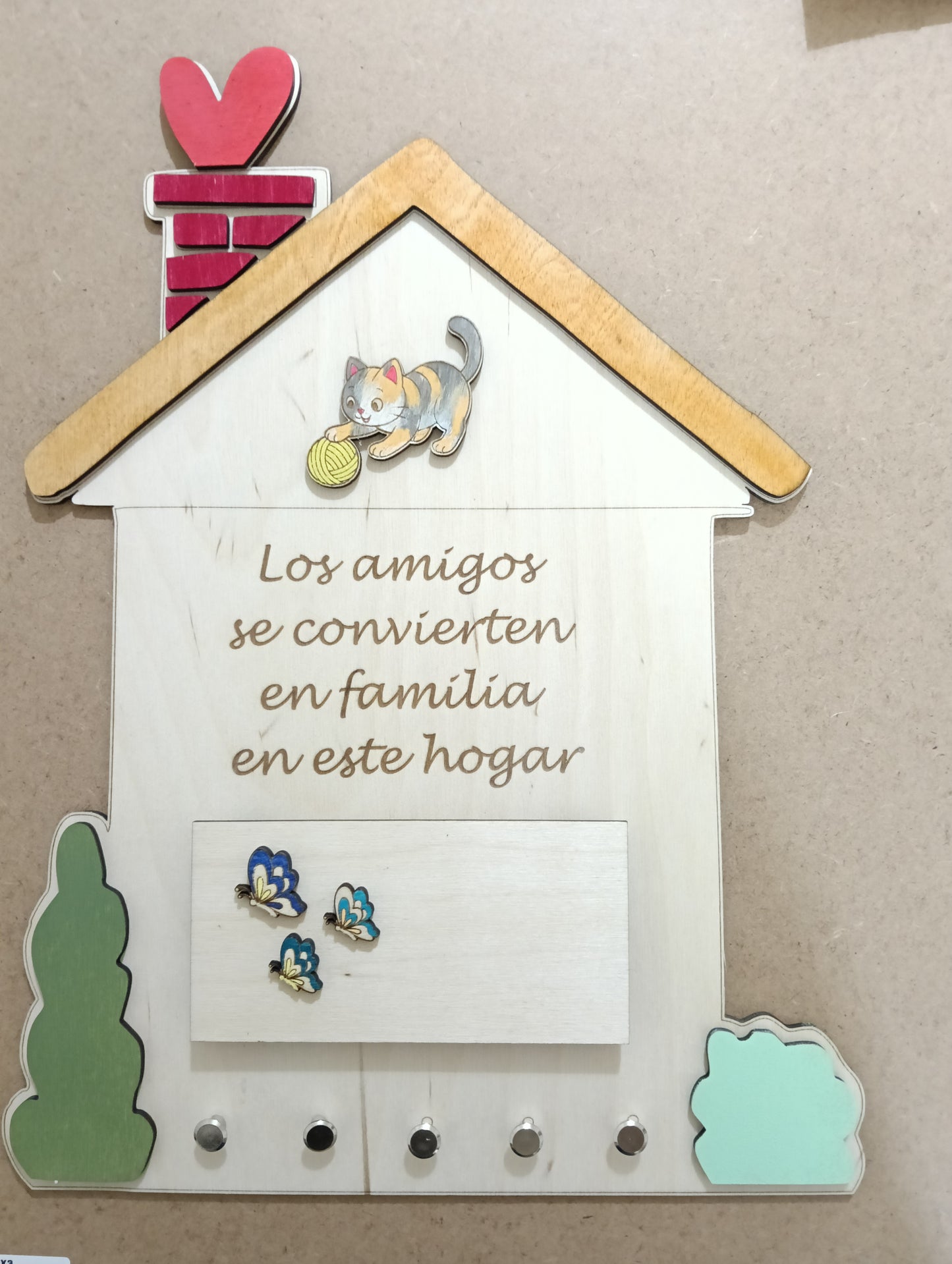 Cuelgallaves "Hogar"