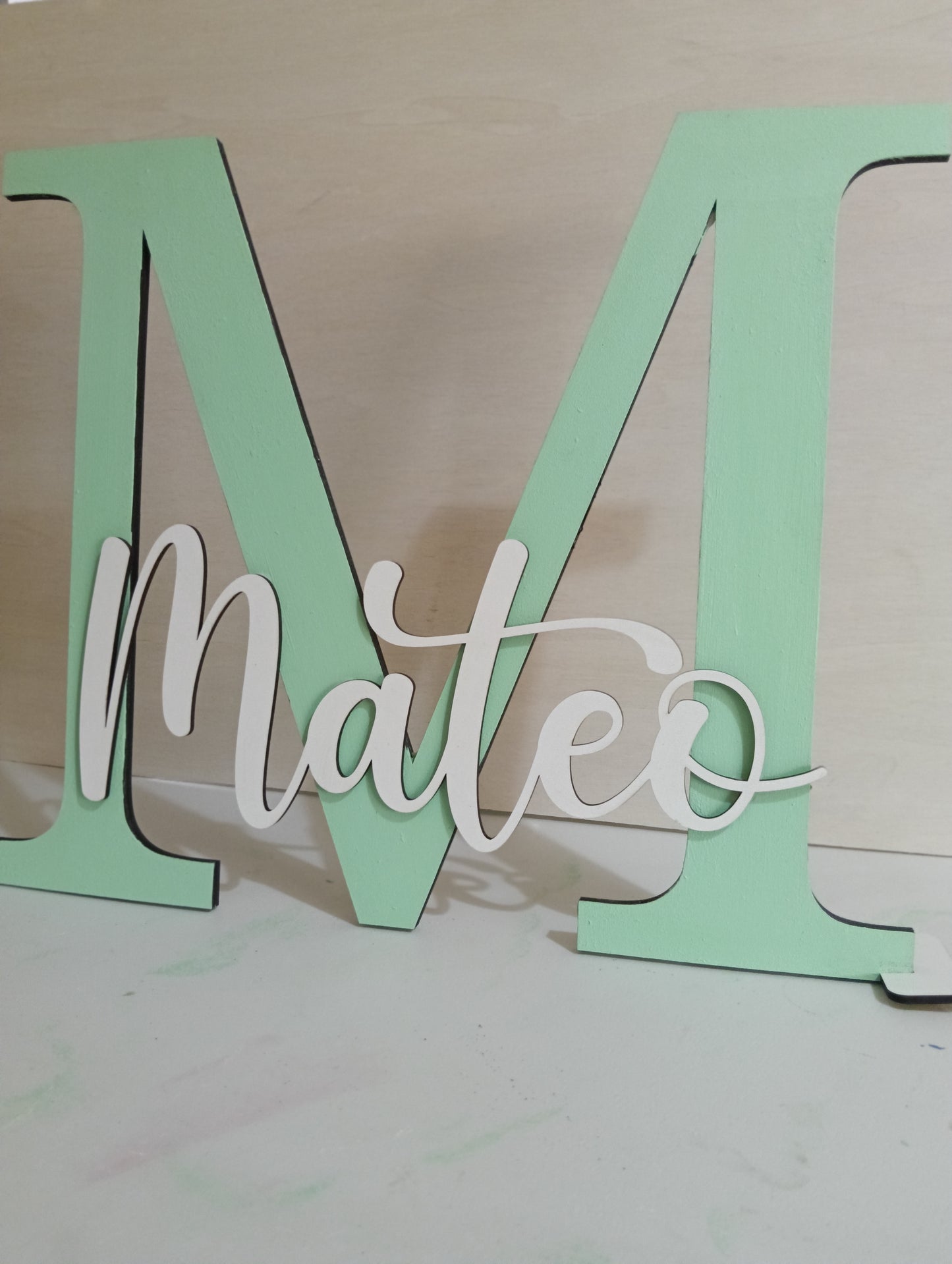 Letra de madera personalizada con nombre